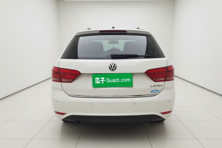 Used Volkswagen Gran Lavida 2015 1.6L Automatic Comfort Edition Exterior 4