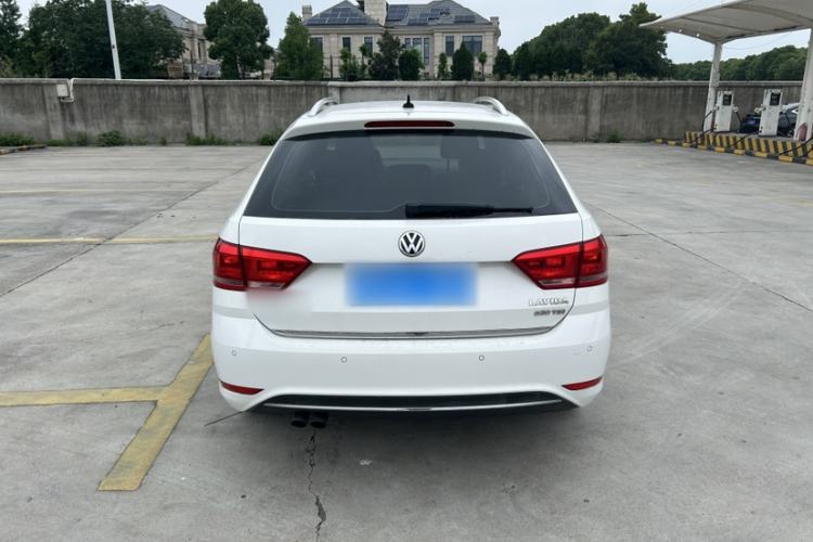 Used Volkswagen Gran Lavida 2015 230TSI DSG Comfort Edition Exterior 4