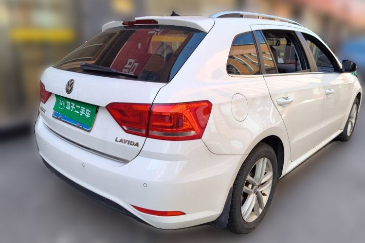 Used Volkswagen Gran Lavida 2015 1.6L Automatic Comfort Edition Exterior 5