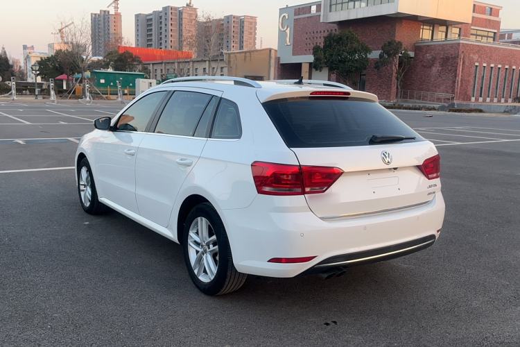 Used Volkswagen Gran Lavida 2015 230TSI DSG Comfort Edition Exterior 5