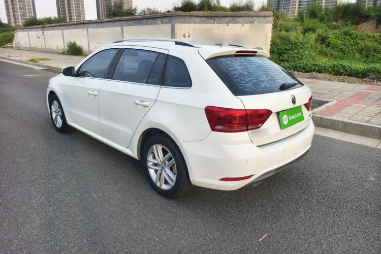 Used Volkswagen Gran Lavida 2015 1.6L Manual Comfort Edition Exterior 6