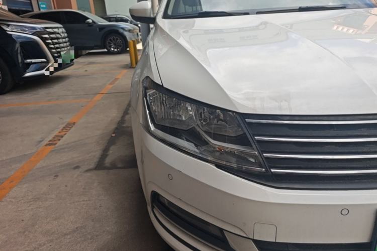 Used Volkswagen Gran Lavida 2015 1.6L Automatic Comfort Edition Exterior 6