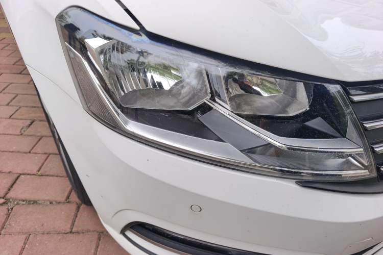 Used Volkswagen Gran Lavida 2015 1.6L Automatic Comfort Edition Exterior 6