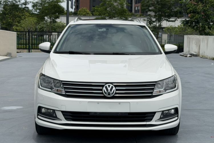 Used Volkswagen Gran Lavida 2015 230TSI DSG Comfort Edition Exterior 6