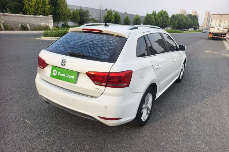 Used Volkswagen Gran Lavida 2015 1.6L Manual Comfort Edition Exterior 8