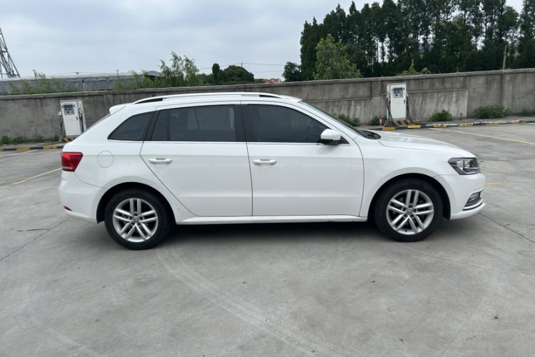 Used Volkswagen Gran Lavida 2015 230TSI DSG Comfort Edition Exterior 8