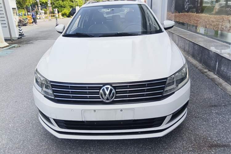 Used Volkswagen Gran Lavida 2015 1.6L Automatic Comfort Edition Front