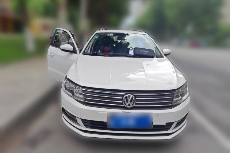 Used Volkswagen Gran Lavida 2015 1.6L Automatic Comfort Edition Front