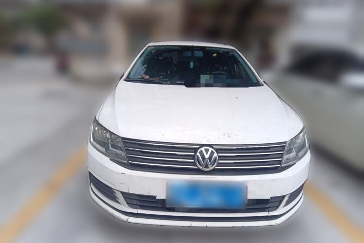 Used Volkswagen Gran Lavida 2015 1.6L Automatic Fashion Edition Front