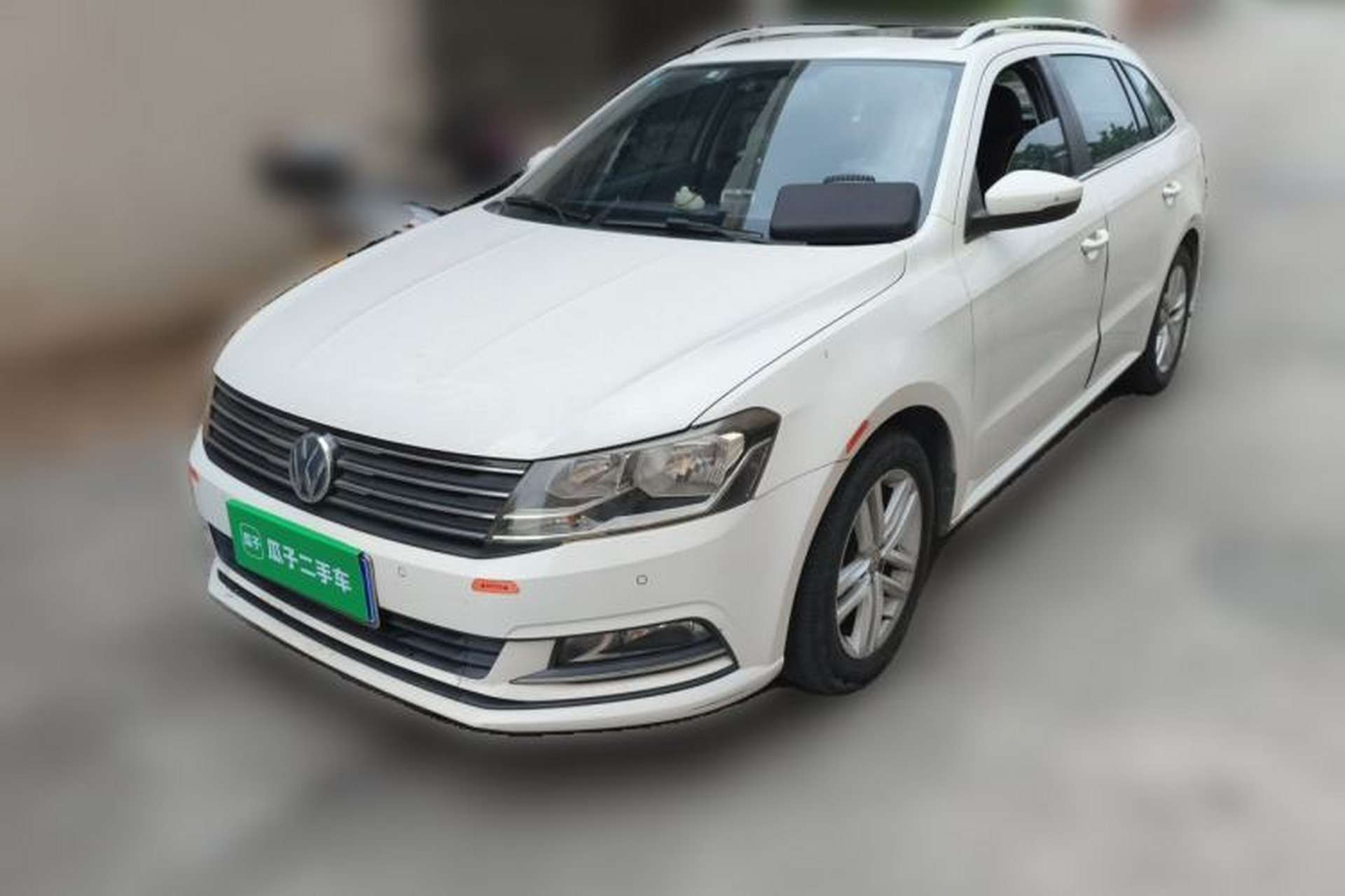 Used Volkswagen Gran Lavida 2015 1.6L Automatic Comfort Edition Front Left 45 Deg