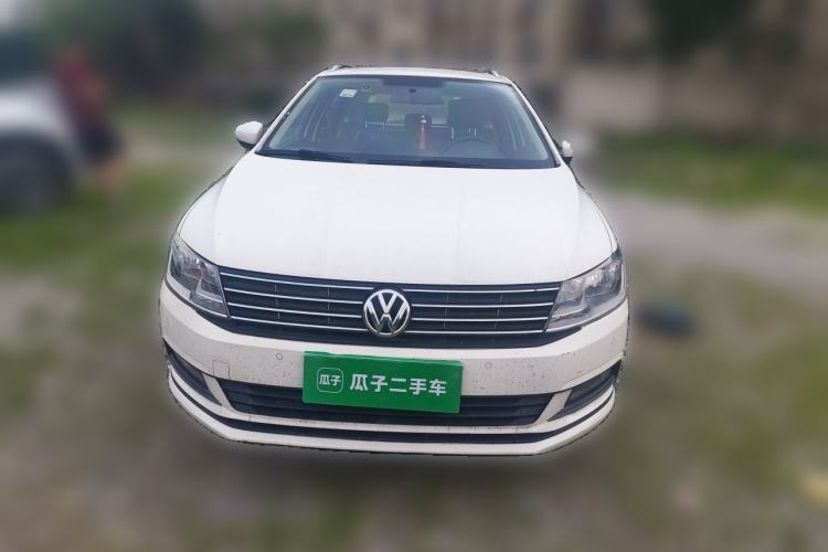 Used Volkswagen Gran Lavida 2015 1.6L Manual Comfort Edition Front