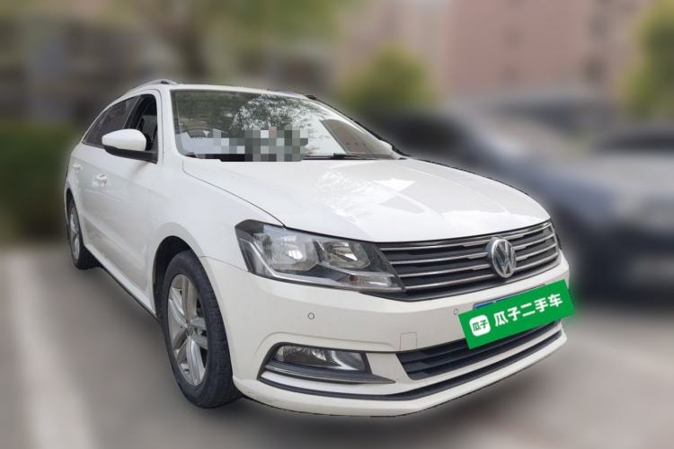 Used Volkswagen Gran Lavida 2015 1.6L Automatic Comfort Edition Front Right 45 Deg