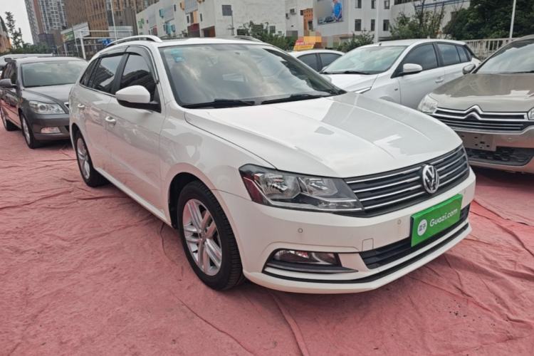 Used Volkswagen Gran Lavida 2015 1.6L Automatic Comfort Edition Front Right 45 Deg