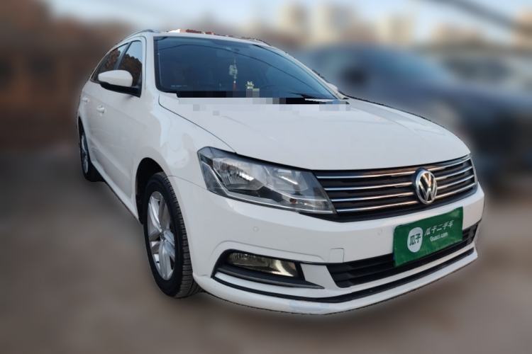 Used Volkswagen Gran Lavida 2015 230TSI DSG Comfort Edition Front Right 45 Deg