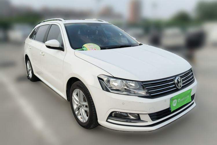 Used Volkswagen Gran Lavida 2015 1.6L Automatic Comfort Edition Front Right 45 Deg