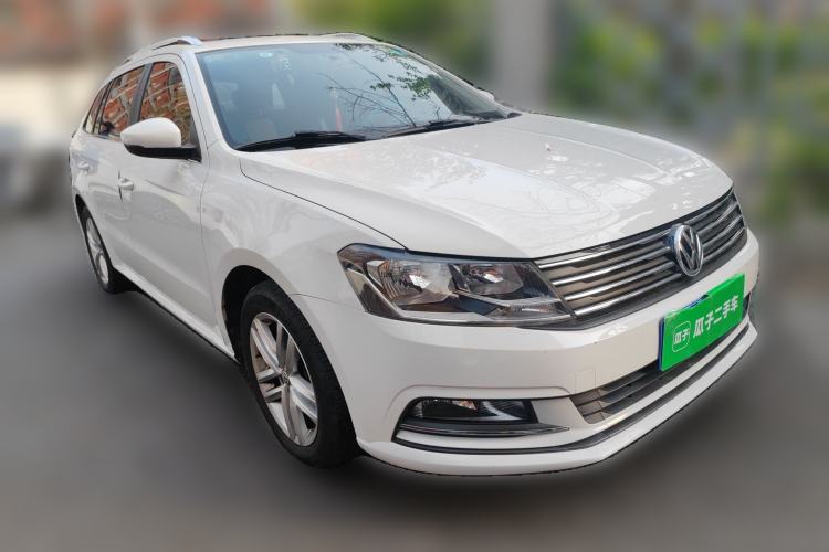 Used Volkswagen Gran Lavida 2015 230TSI DSG Comfort Edition Front Right 45 Deg