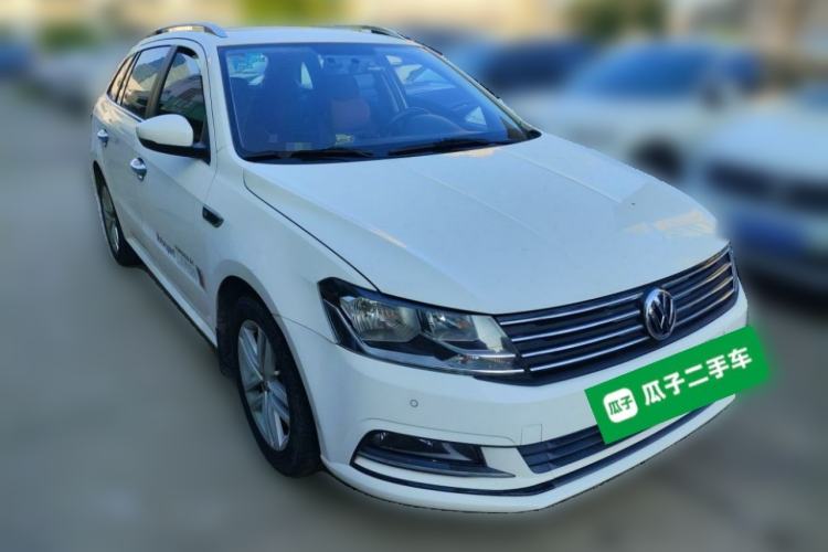 Used Volkswagen Gran Lavida 2015 1.6L Automatic Comfort Edition Front Right 45 Deg