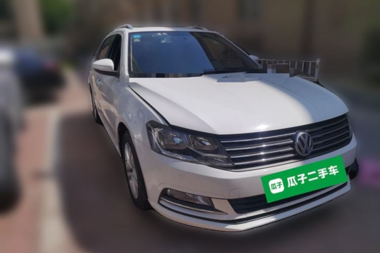 Used Volkswagen Gran Lavida 2015 1.6L Automatic Comfort Edition Front Right 45 Deg