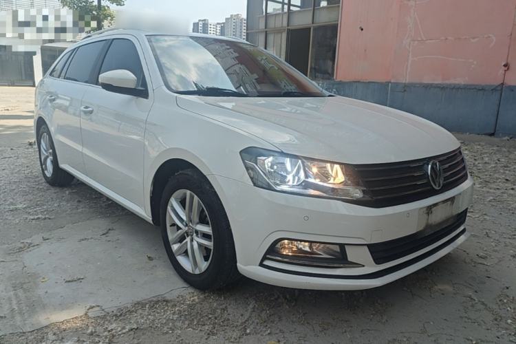 Used Volkswagen Gran Lavida 2015 230TSI DSG Comfort Edition Front Right 45 Deg