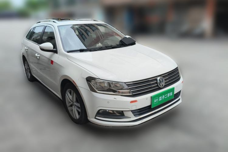Used Volkswagen Gran Lavida 2015 1.6L Automatic Comfort Edition Front Right 45 Deg