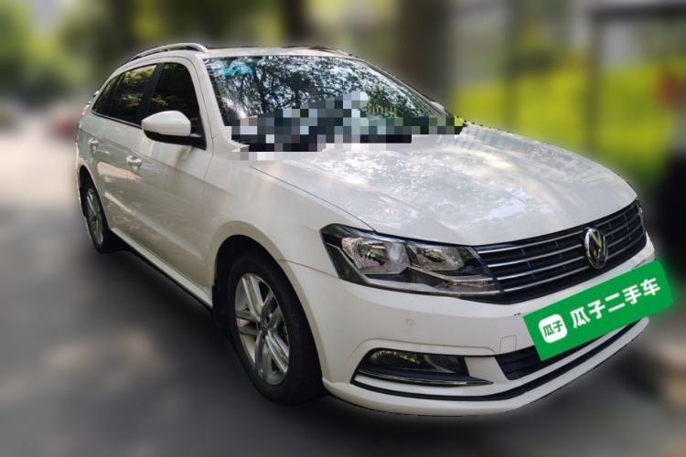 Used Volkswagen Gran Lavida 2015 1.6L Automatic Comfort Edition Front Right 45 Deg