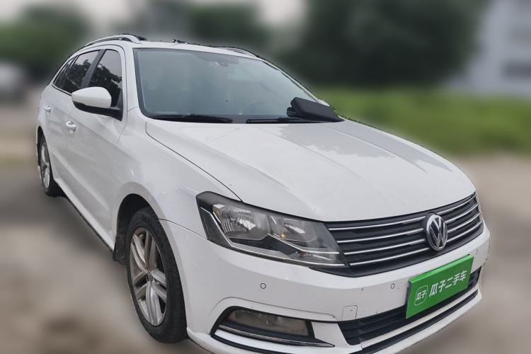 Used Volkswagen Gran Lavida 2015 1.6L Automatic Comfort Edition Front Right 45 Deg