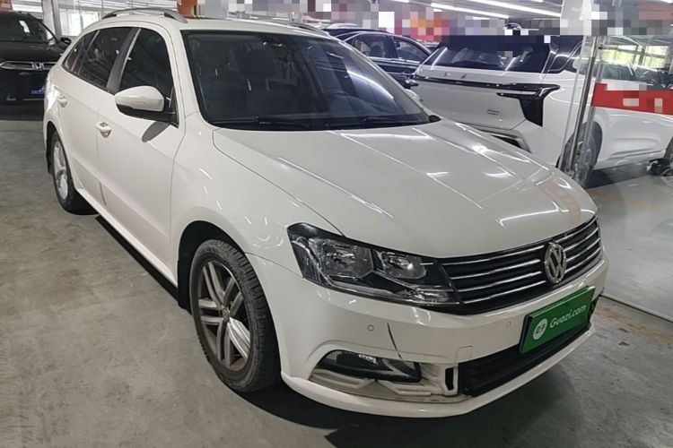 Used Volkswagen Gran Lavida 2015 230TSI DSG Comfort Edition Front Right 45 Deg