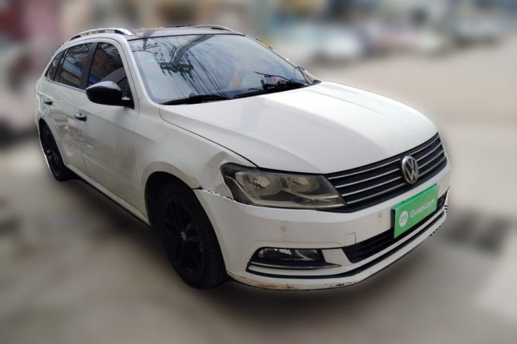 Used Volkswagen Gran Lavida 2015 1.6L Automatic Comfort Edition Front Right 45 Deg