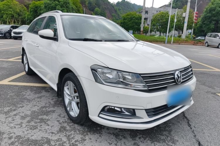 Used Volkswagen Gran Lavida 2015 230TSI DSG Comfort Edition Front Right 45 Deg