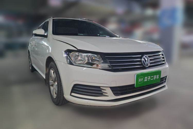 Used Volkswagen Gran Lavida 2015 1.6L Automatic Fashion Edition Front Right 45 Deg
