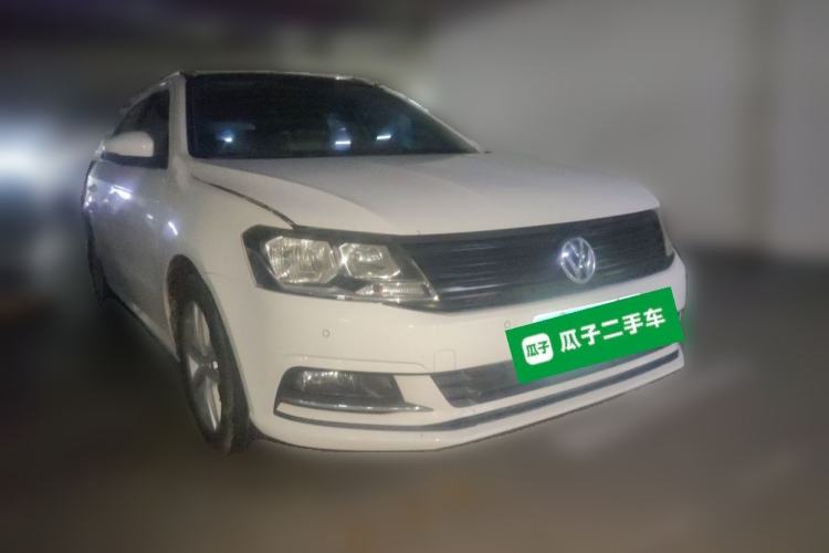 Used Volkswagen Gran Lavida 2015 230TSI DSG Comfort Edition Front Right 45 Deg