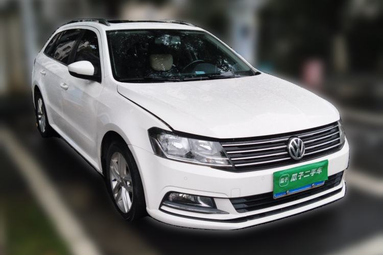 Used Volkswagen Gran Lavida 2015 1.6L Automatic Comfort Edition Front Right 45 Deg