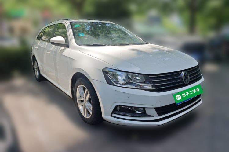 Used Volkswagen Gran Lavida 2015 1.6L Automatic Comfort Edition Front Right 45 Deg