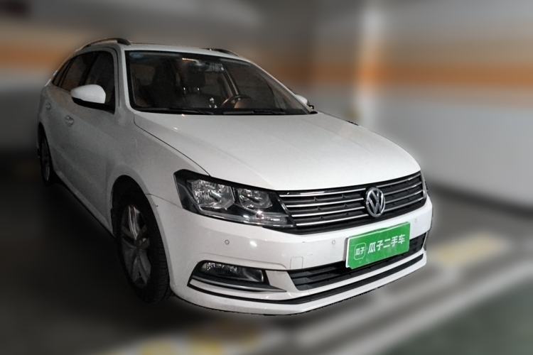 Used Volkswagen Gran Lavida 2015 230TSI DSG Comfort Edition Front Right 45 Deg