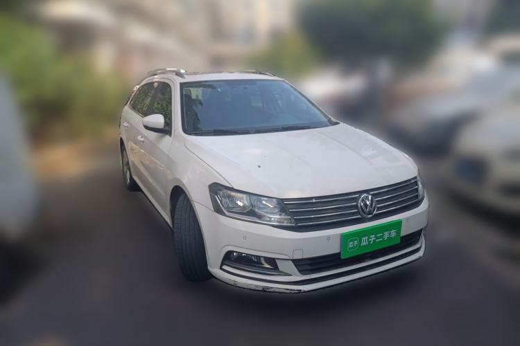 Used Volkswagen Gran Lavida 2015 230TSI DSG Comfort Edition Front Right 45 Deg