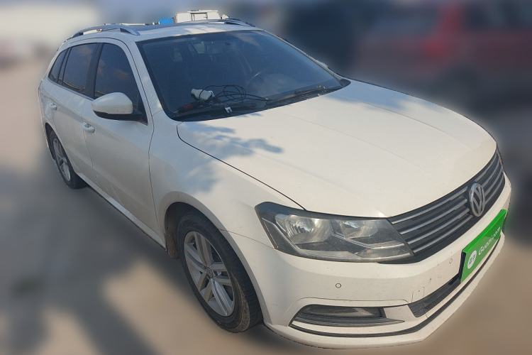 Used Volkswagen Gran Lavida 2015 230TSI DSG Comfort Edition Front Right 45 Deg