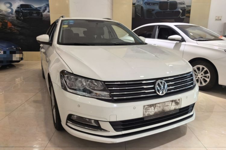 Used Volkswagen Gran Lavida 2015 1.6L Automatic Comfort Edition Front Right 45 Deg