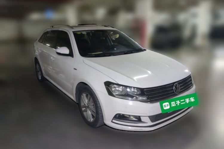 Used Volkswagen Gran Lavida 2015 1.6L Automatic Comfort Edition Front Right 45 Deg