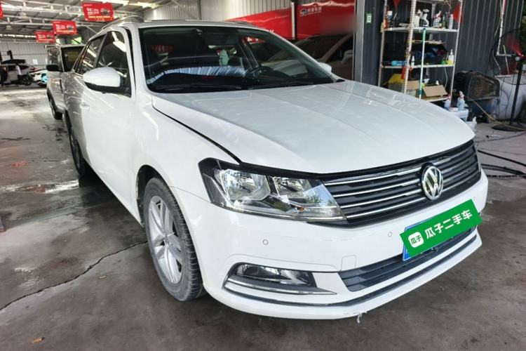 Used Volkswagen Gran Lavida 2015 1.6L Automatic Comfort Edition Front Right 45 Deg
