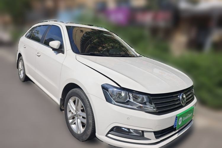 Used Volkswagen Gran Lavida 2015 1.6L Automatic Comfort Edition Front Right 45 Deg