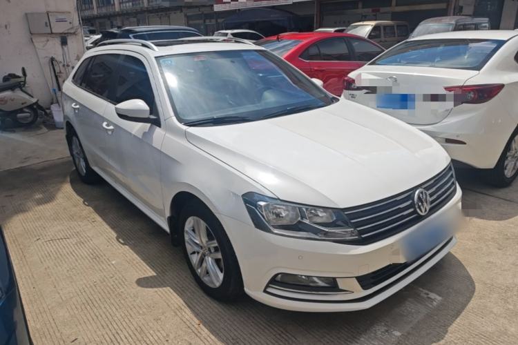 Used Volkswagen Gran Lavida 2015 1.6L Automatic Comfort Edition Front Right 45 Deg