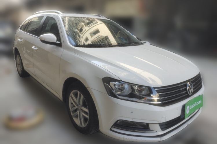 Used Volkswagen Gran Lavida 2015 1.6L Automatic Comfort Edition Front Right 45 Deg