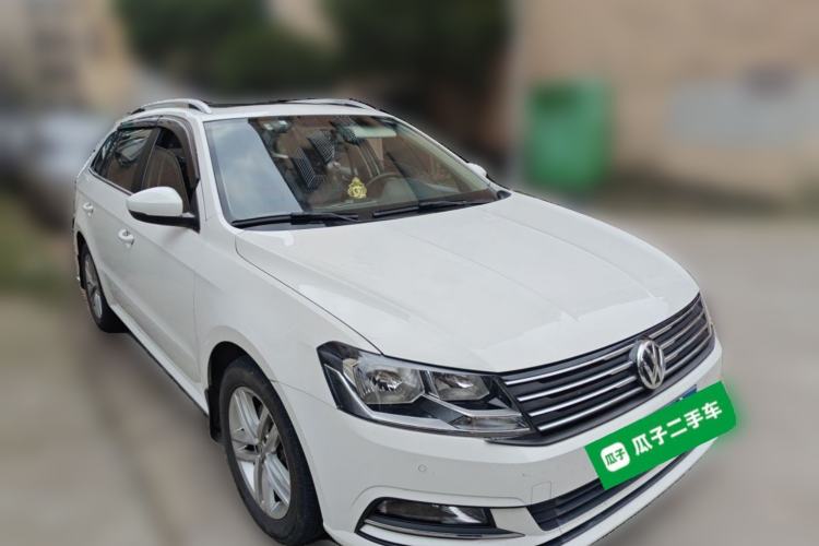 Used Volkswagen Gran Lavida 2015 230TSI DSG Comfort Edition Front Right 45 Deg