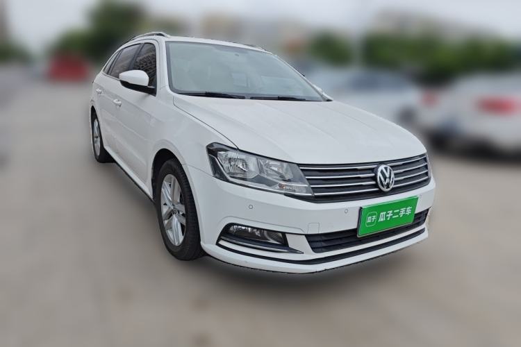 Used Volkswagen Gran Lavida 2015 1.6L Automatic Comfort Edition Front Right 45 Deg