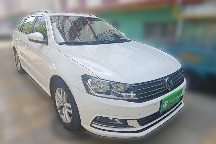 Used Volkswagen Gran Lavida 2015 1.6L Automatic Comfort Edition Front Right 45 Deg
