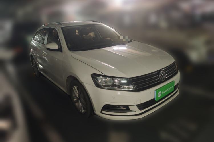 Used Volkswagen Gran Lavida 2015 1.6L Automatic Comfort Edition Front Right 45 Deg