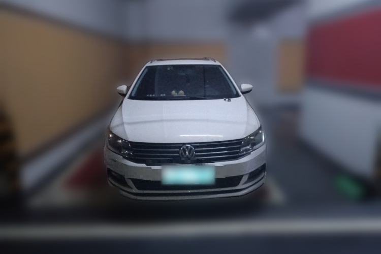 Used Volkswagen Gran Lavida 2015 1.6L Automatic Comfort Edition Front
