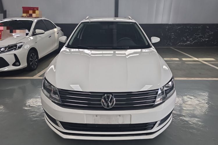 Used Volkswagen Gran Lavida 2015 1.6L Automatic Fashion Edition Front