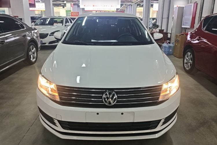 Used Volkswagen Gran Lavida 2015 1.6L Automatic Fashion Edition Front