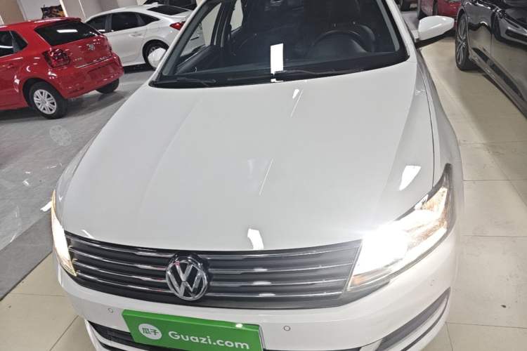 Used Volkswagen Gran Lavida 2015 1.6L Automatic Comfort Edition Front